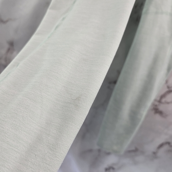 The North Face Women's Mint Green Leggings. Fit More Like a Size SMALL - Picture 11 of 13